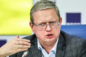 Политические туристы должны возвращаться с Украины в гробах