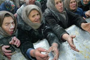 Повестка дна - 8: минимальная пенсия в России должна составлять 45,3 тыс.руб./мес. Деньги есть.