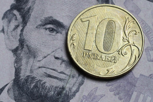 Делягин выступил за полный запрет вывода капитала из России