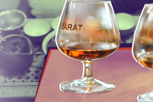 Армянский чай» вместо коньяка: если бы у Пашиняна было чувство юмора и любовь к Армении